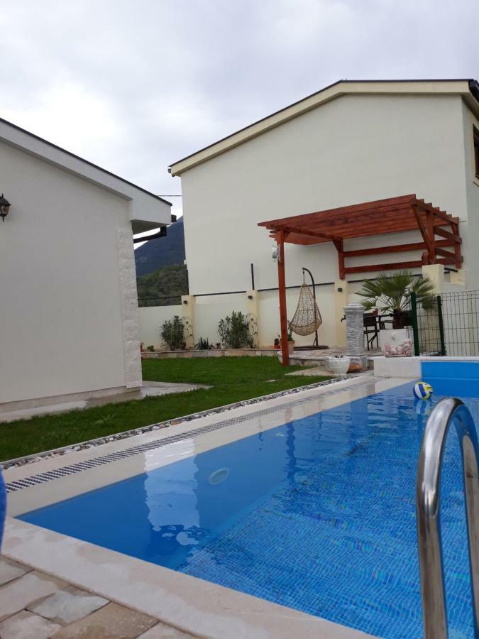 Pelinovo Villa
